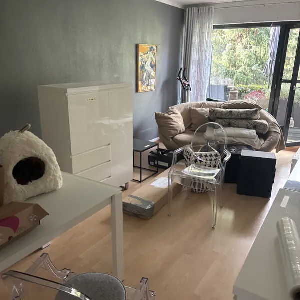 Wohnzimmer während eines Umzugs